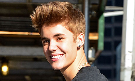 Justin-Bieber-in-2012-008